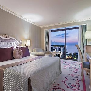 Deluxe Double or Twin Room Sea View